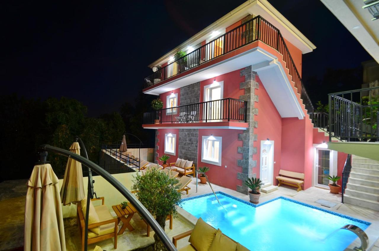 Apartments Lux S Τίβατ Εξωτερικό φωτογραφία