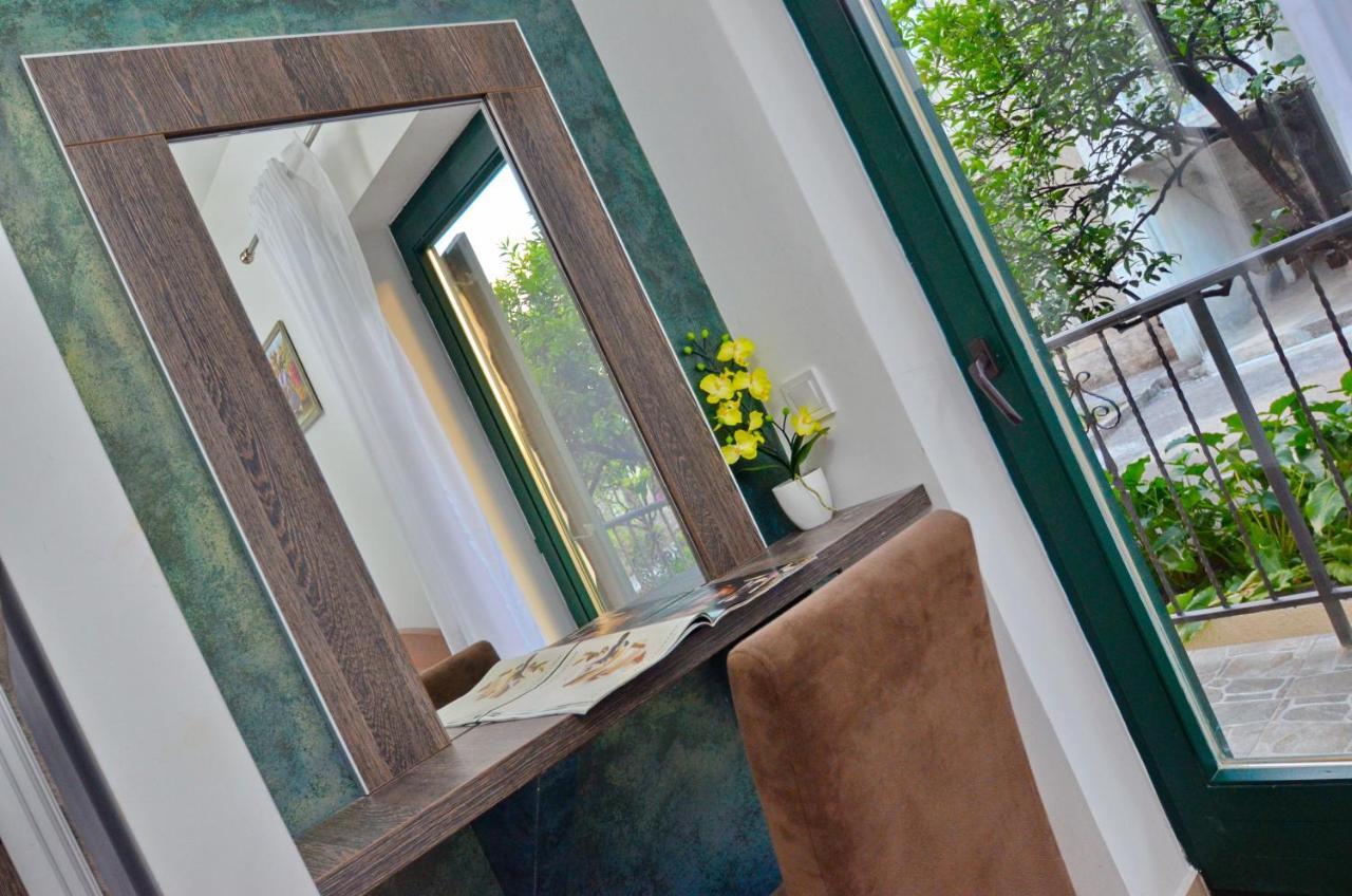 Apartments Lux S Τίβατ Εξωτερικό φωτογραφία