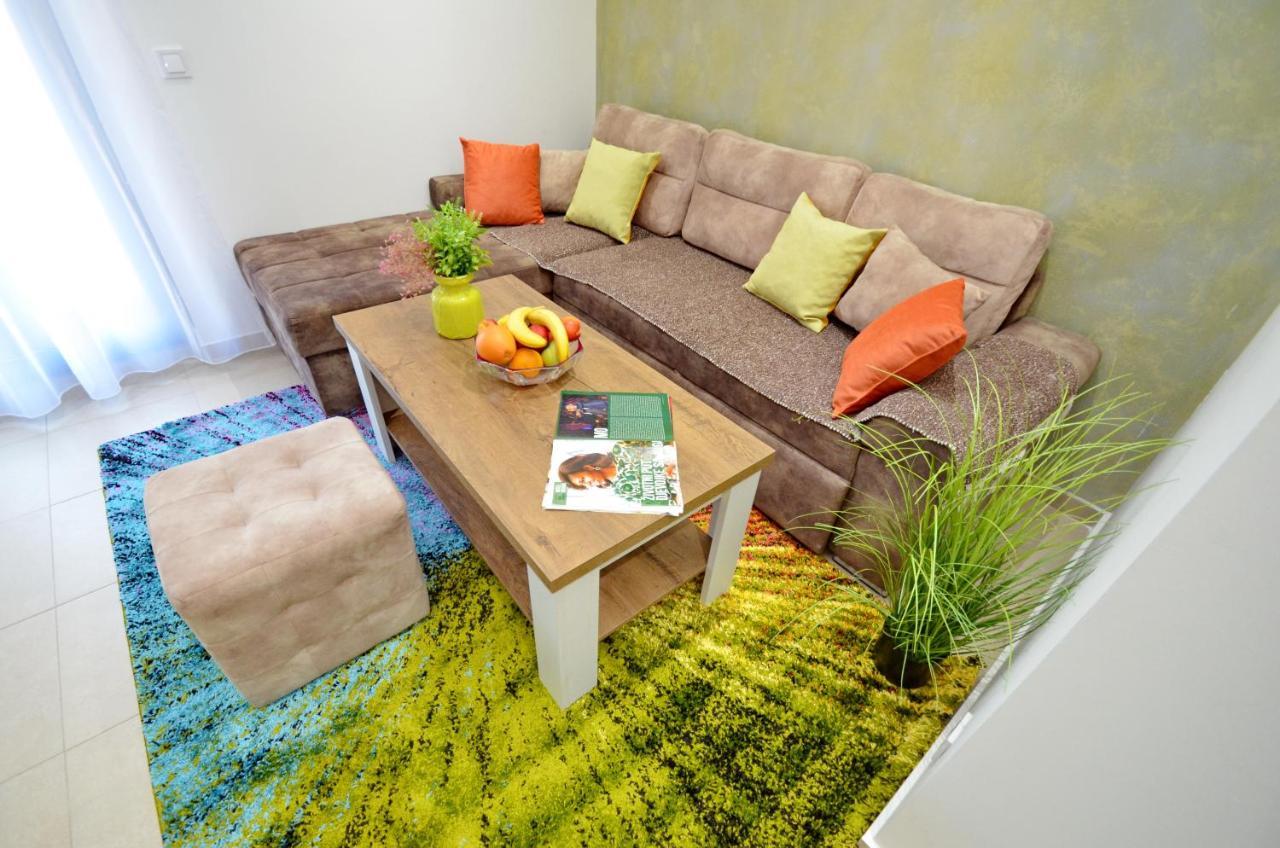 Apartments Lux S Τίβατ Εξωτερικό φωτογραφία