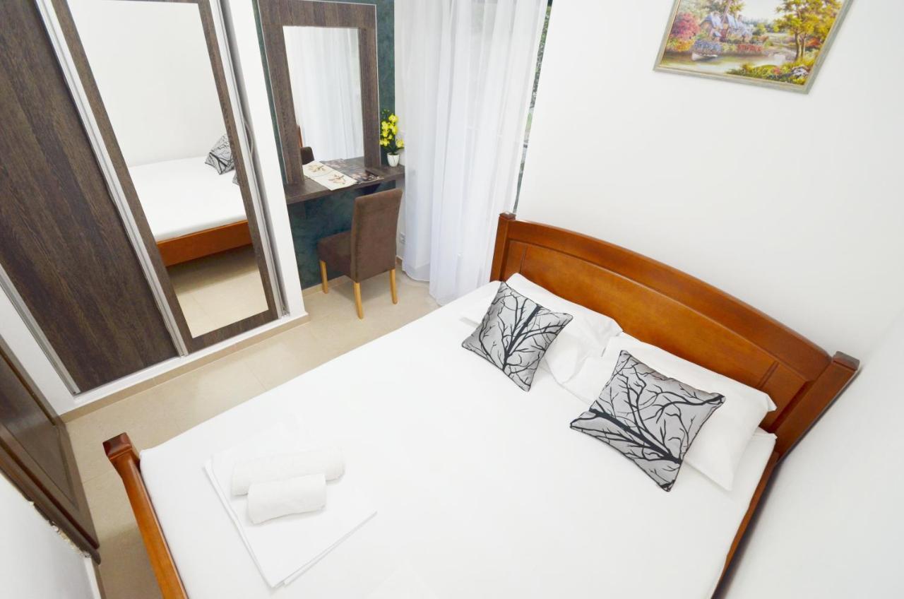 Apartments Lux S Τίβατ Εξωτερικό φωτογραφία