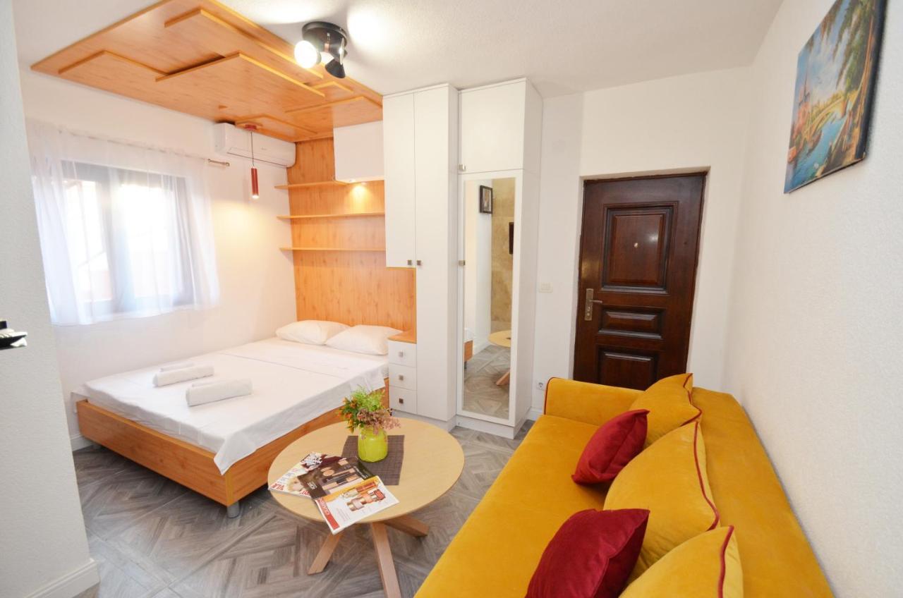Apartments Lux S Τίβατ Εξωτερικό φωτογραφία