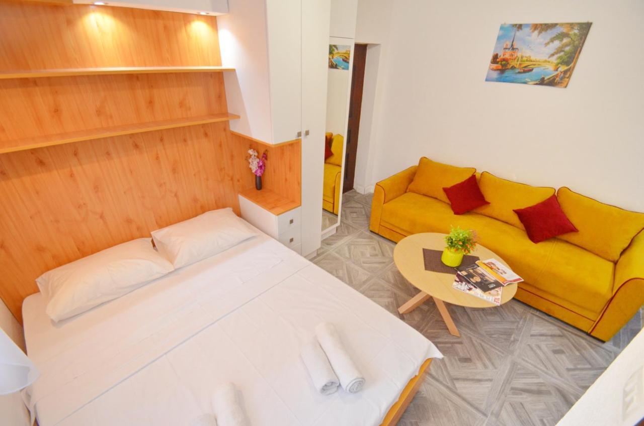 Apartments Lux S Τίβατ Εξωτερικό φωτογραφία