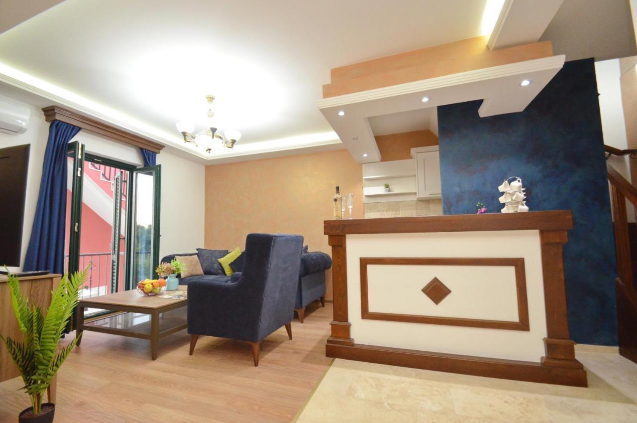 Apartments Lux S Τίβατ Εξωτερικό φωτογραφία
