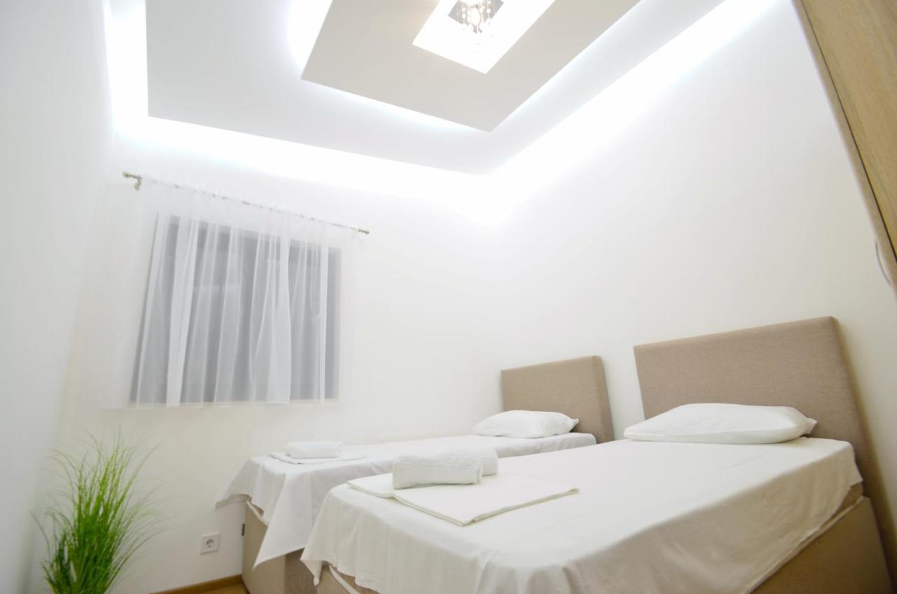 Apartments Lux S Τίβατ Εξωτερικό φωτογραφία