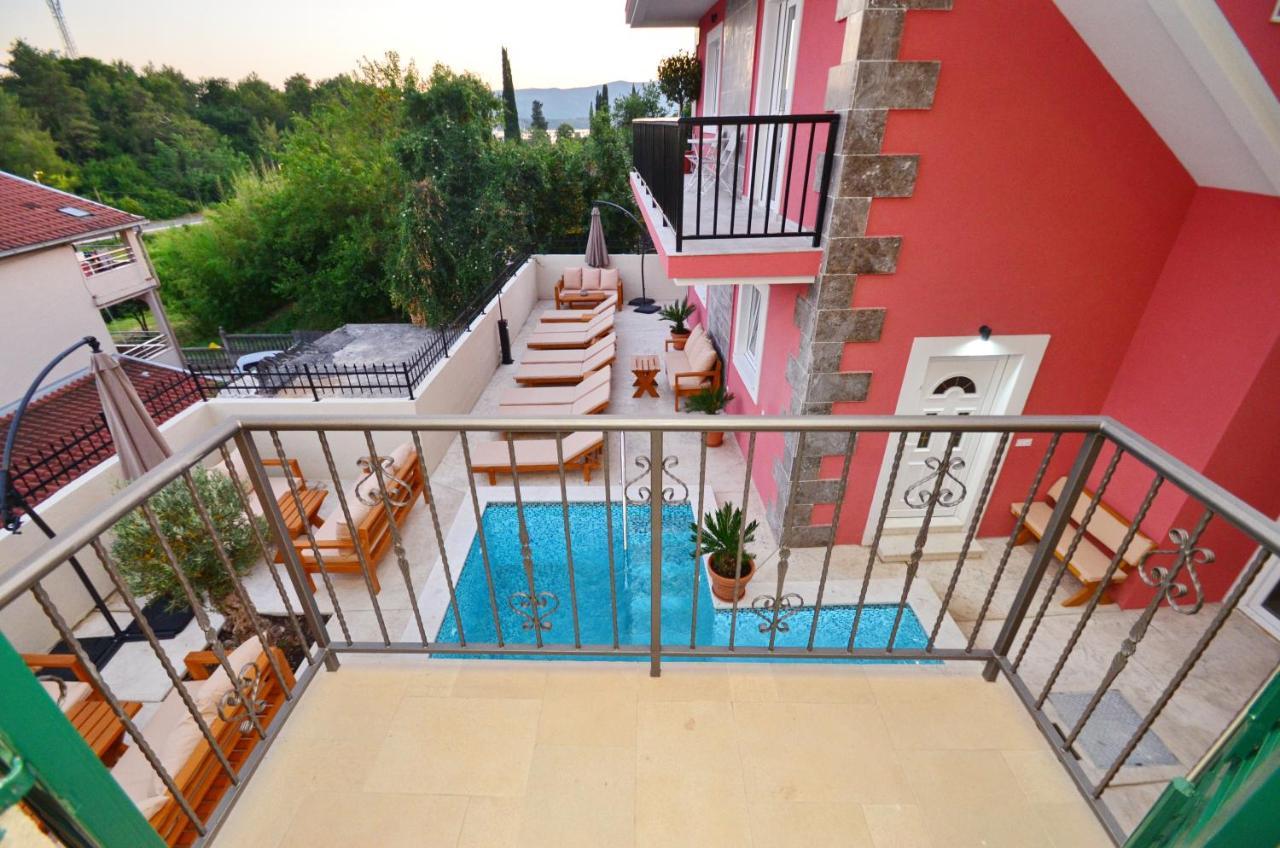 Apartments Lux S Τίβατ Εξωτερικό φωτογραφία