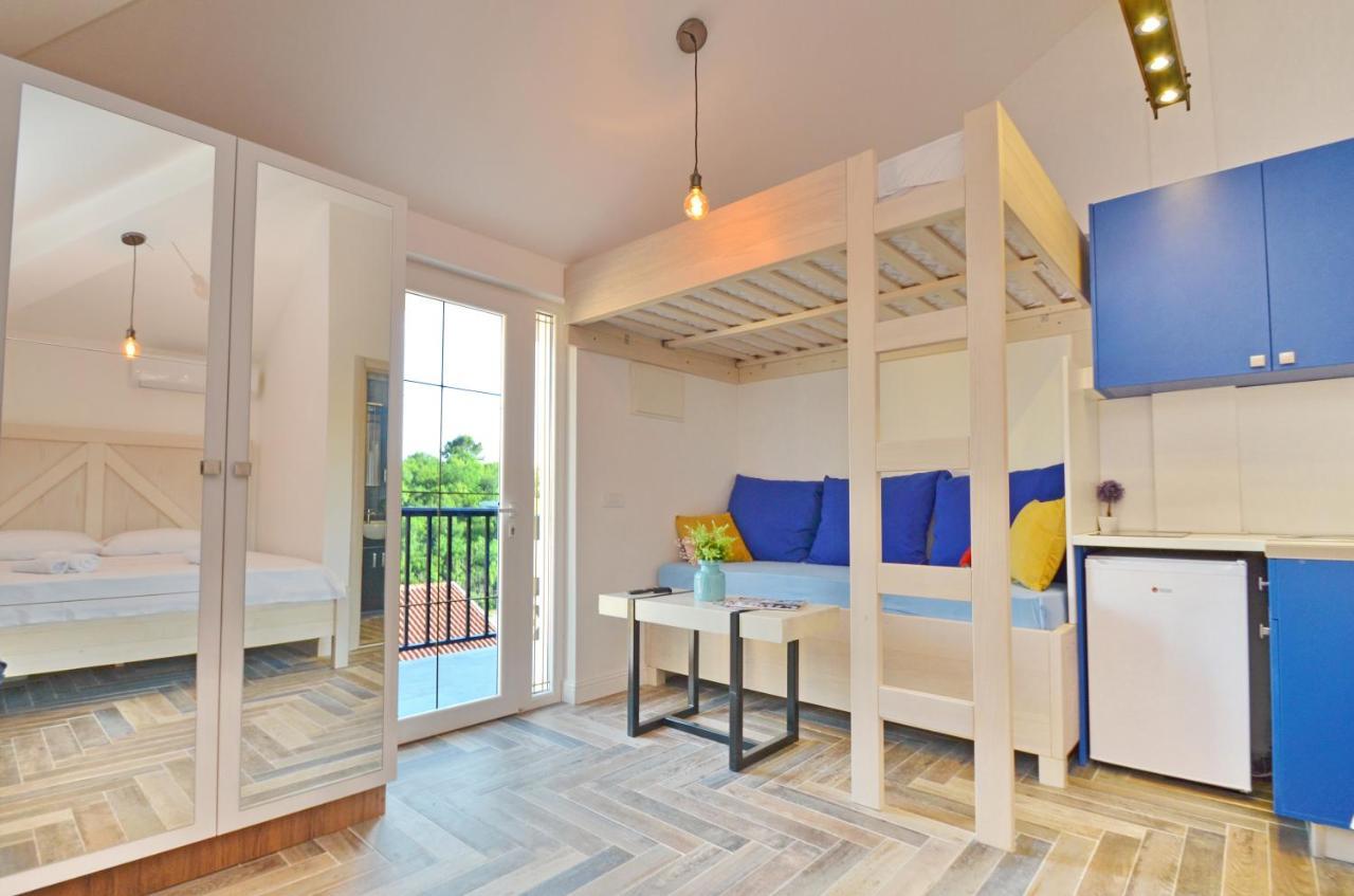 Apartments Lux S Τίβατ Εξωτερικό φωτογραφία