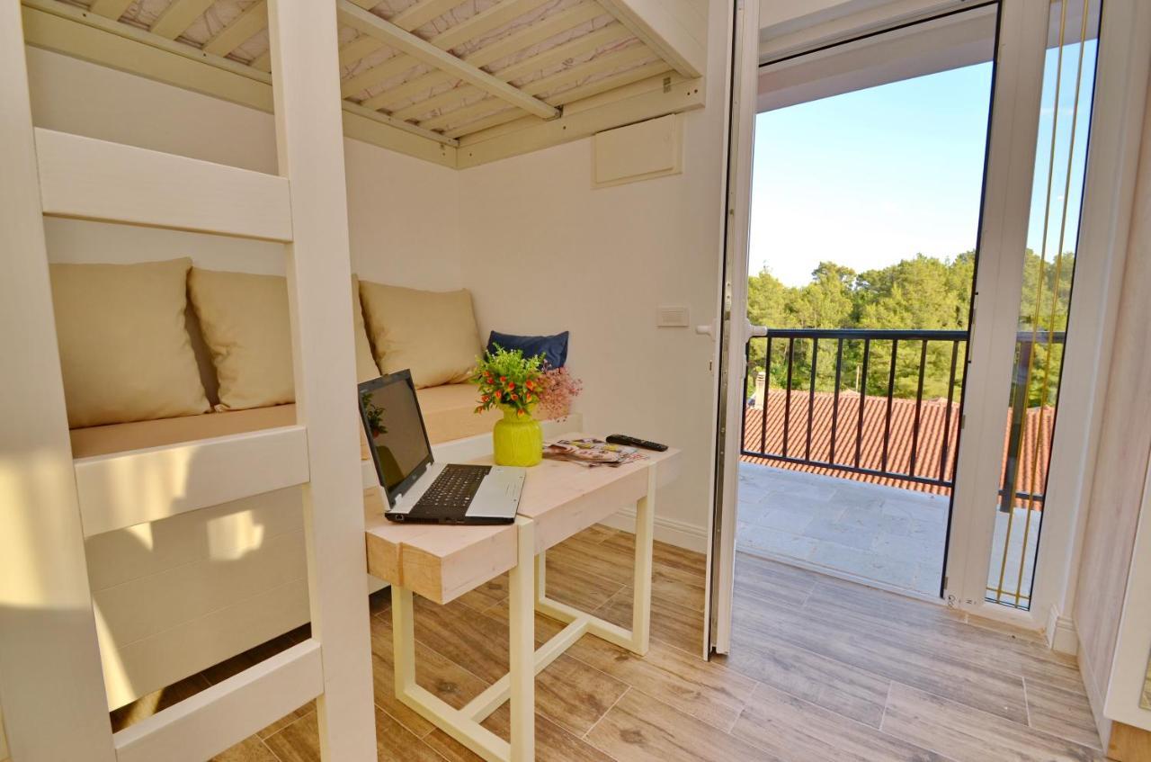 Apartments Lux S Τίβατ Εξωτερικό φωτογραφία