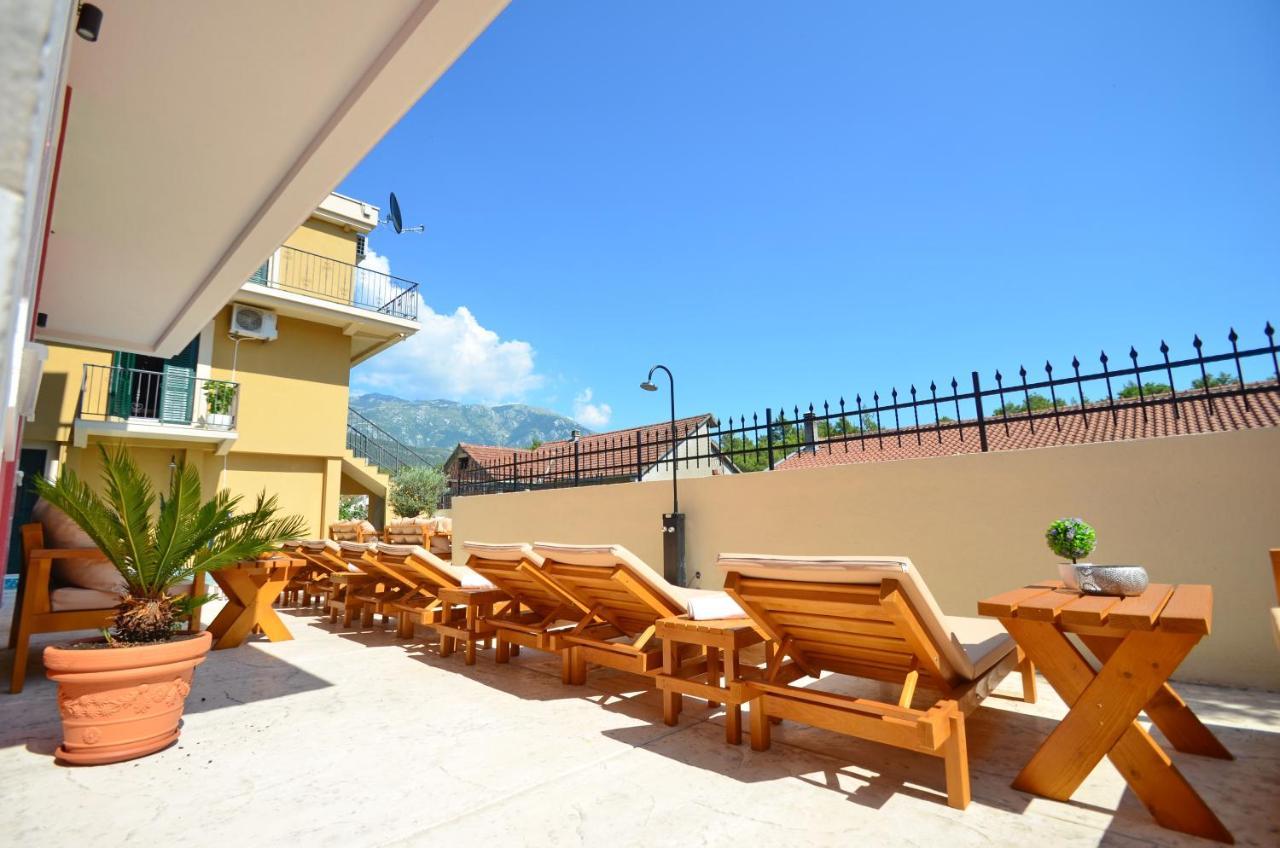 Apartments Lux S Τίβατ Εξωτερικό φωτογραφία